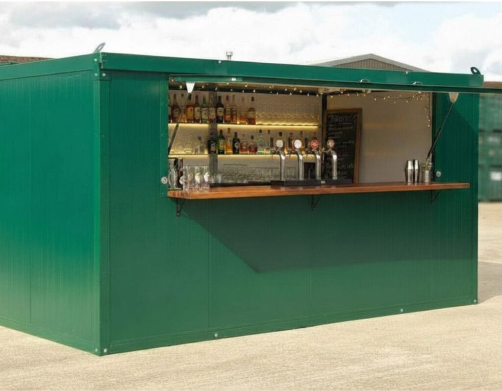 Bar vyrobený z flat pack kontejneru